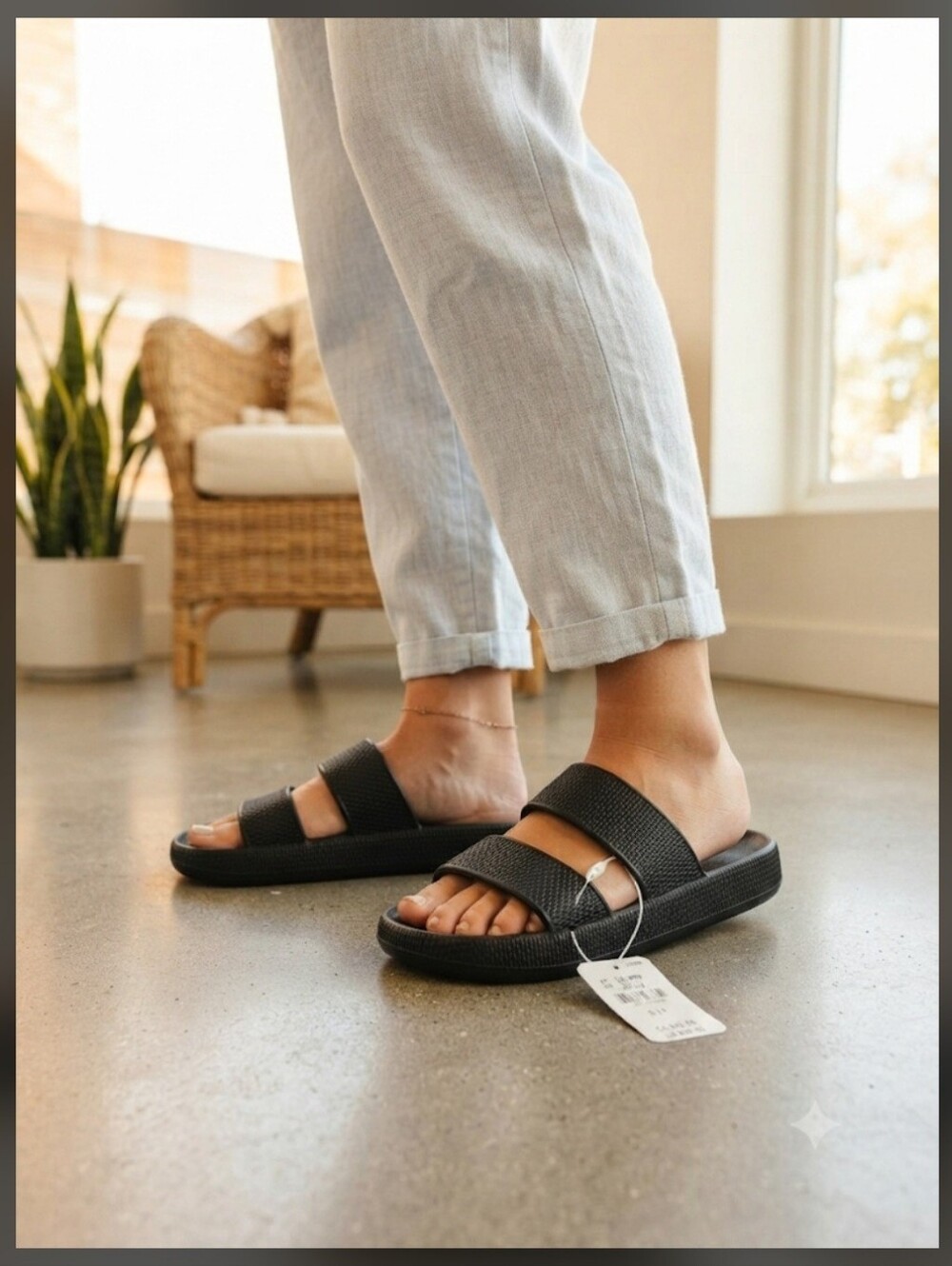 Victoria's Secret Pink Black Textured Dual-Strap Slides